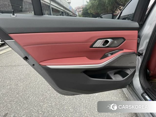BMW 3 series id 4313839 из Китая 23
