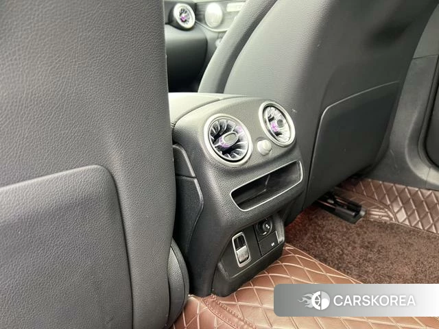 Mercedes-Benz Class C 2021 Белый из Китая, фото 4