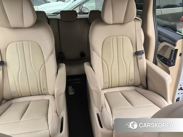 Buick GL8 PHEV id 4190448 из Китая 11