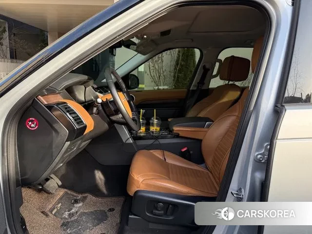 Land Rover Discovery 5 2019 Серебряный из Кореи, фото 3