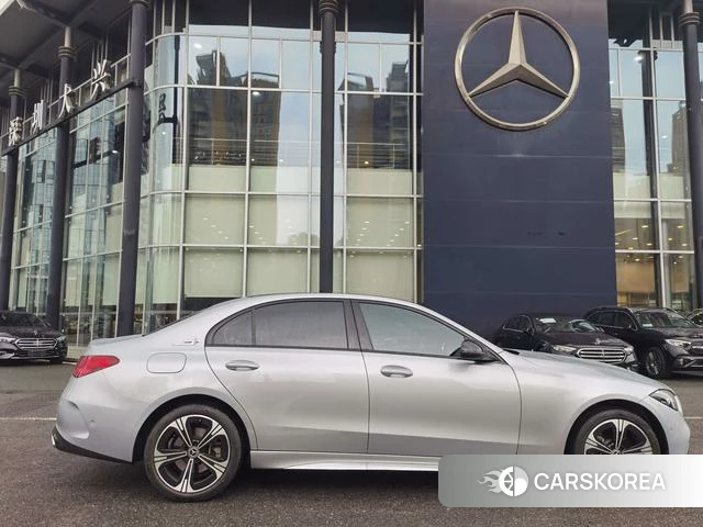 Mercedes-Benz Class C 2022 Серебристо-серый из Китая, фото 4