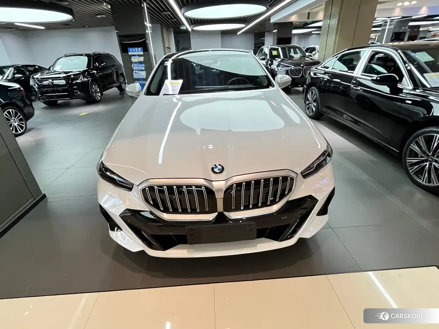 BMW 5 series 2026 Белый из Китая, фото 3