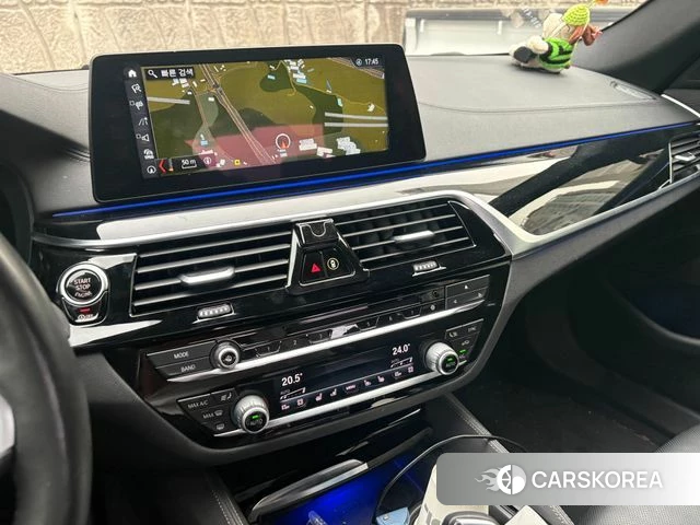 BMW 5 Series (G30) 2018 Серый из Кореи, фото 3