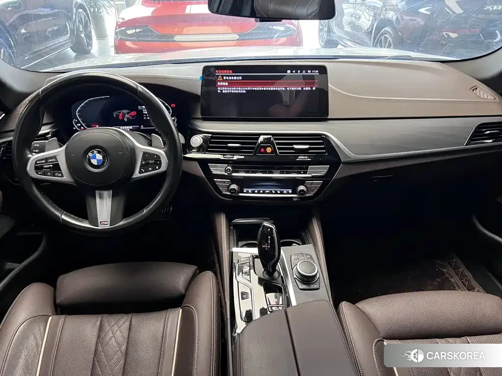 BMW 5 series 2022 Белый из Китая, фото 4