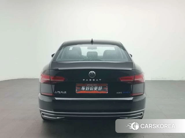 Volkswagen Passat PHEV id 4300927 из Китая 18