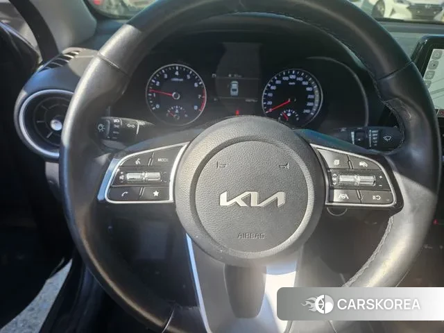 Kia The New K3 2nd generation 2022 Черный из Кореи, фото 3