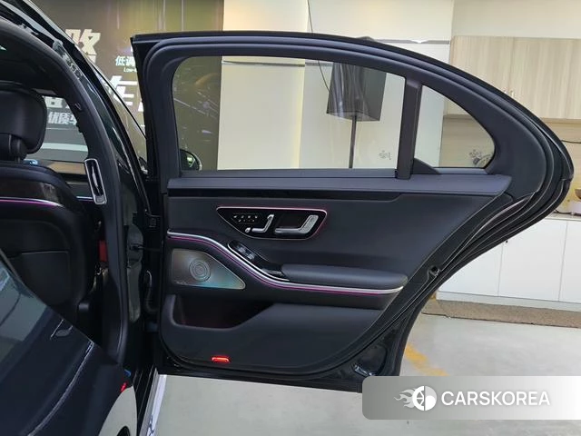 Mercedes-Benz S-class id 4263732 из Китая 23