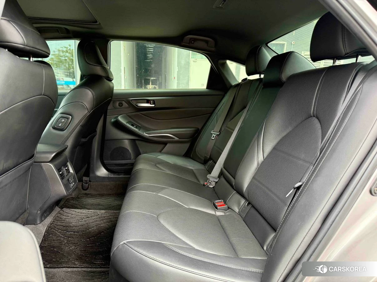 Toyota Avalon 2022 Серебристо-серый из Китая, фото 3