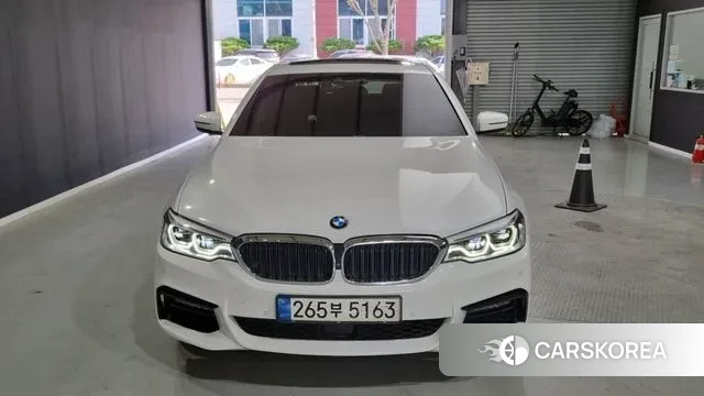 BMW 5 Series (G30) id 3329926 из Кореи 10
