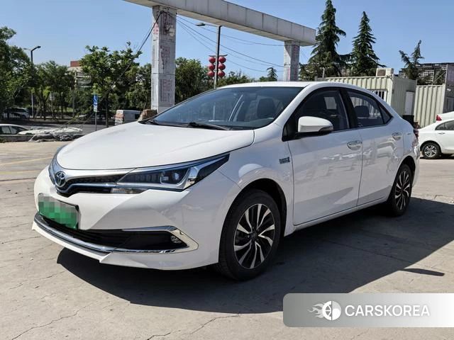 Toyota Corolla dual engine E+ 2022 Белый из Китая, фото 3