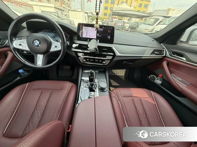 BMW 5 series 2022 Белый из Китая, фото 3