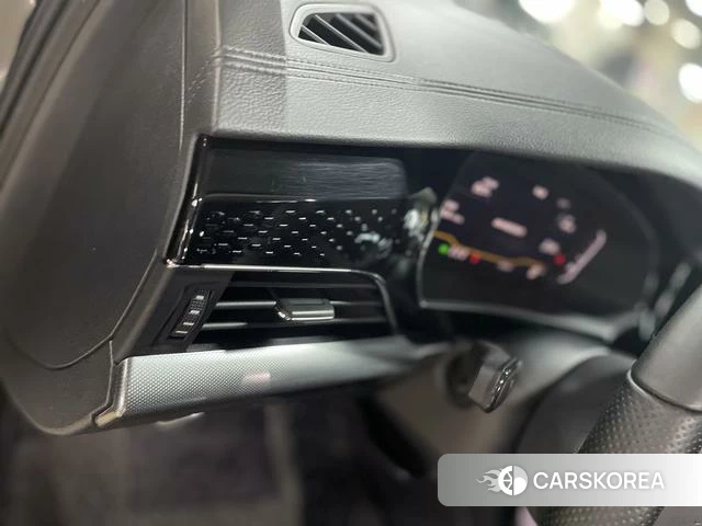 Volkswagen Passat id 4256188 из Китая 17