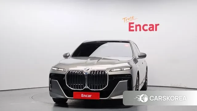 BMW 7 Series (G70) id 3190989 из Кореи 13