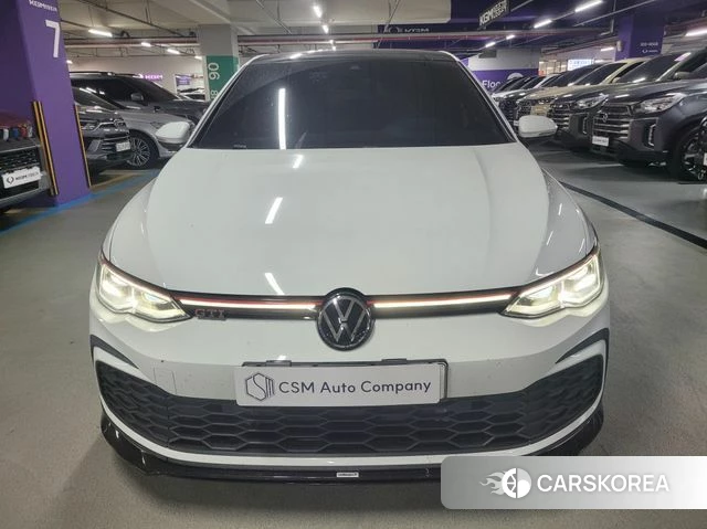 Volkswagen Golf 8th Generation 2024 Белый из Кореи, фото 3