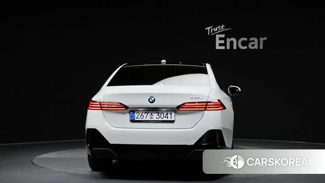 BMW 5 Series (G60) id 4834553 из Кореи 23