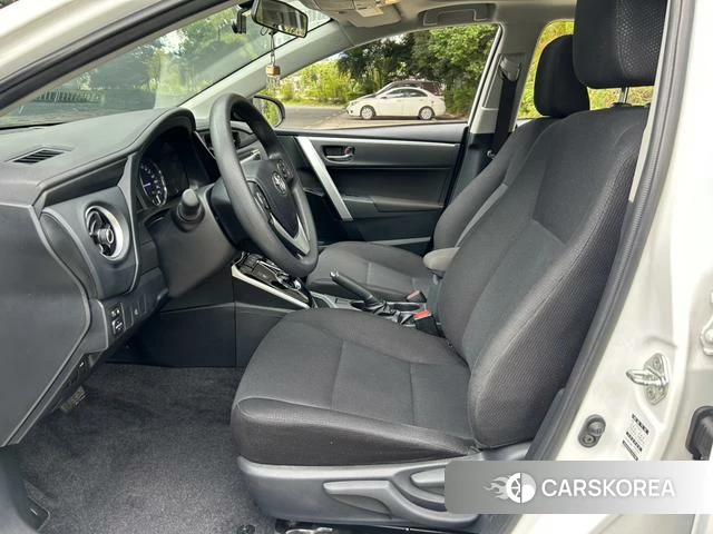 Toyota Corolla dual engine E+ 2022 Белый из Китая, фото 3