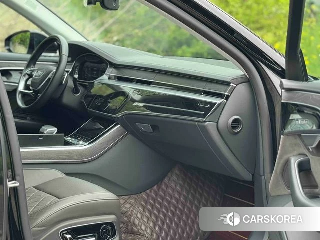 Audi A8 id 4277705 из Китая 11