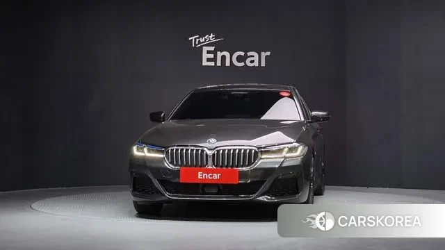 BMW 5 Series (G30) id 3746059 из Кореи 13