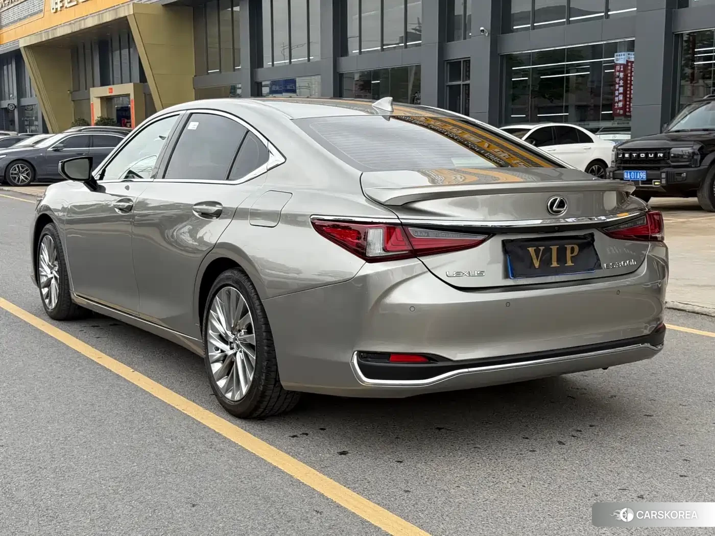 Lexus ES 2024 Champagne/brown из Китая, фото 3