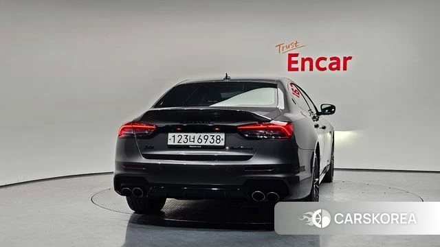 Maserati Quattroporte id 4625756 из Кореи 23