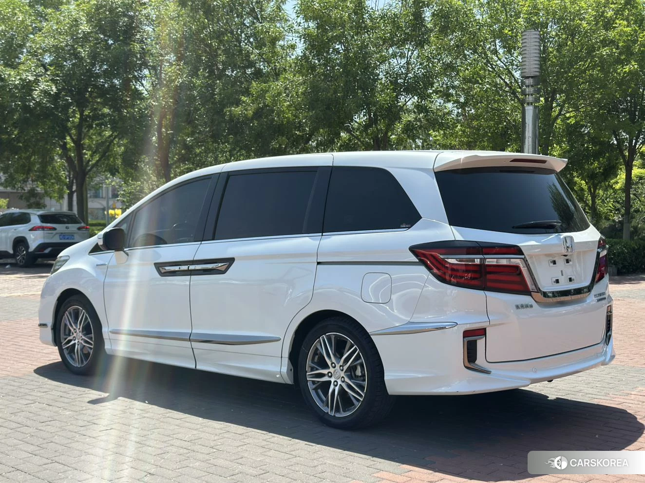 Honda Elysion 2019 Белый из Китая, фото 3