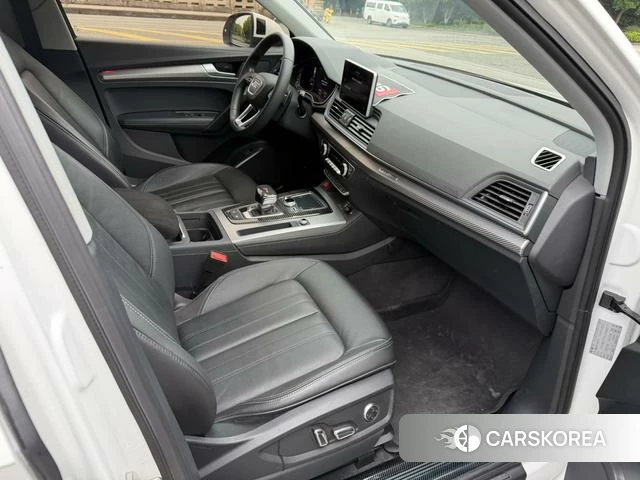Audi Q5L id 4272942 из Китая 9
