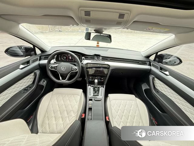 Volkswagen Magotan 2024 Черный из Китая, фото 3