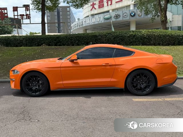 Ford Mustang 2021 Оранжевый из Китая, фото 4