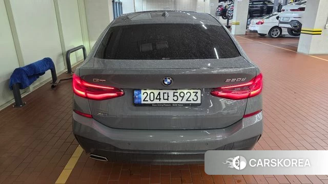 BMW 6 Series GT (G32) 2022 Серебристо-серый из Кореи, фото 3
