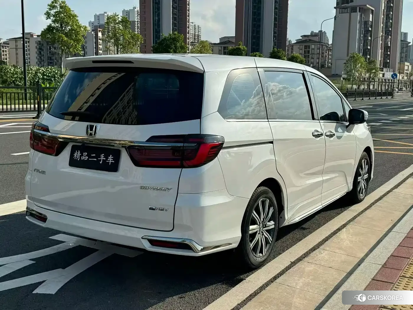 Honda Odyssey 2023 Белый из Китая, фото 3