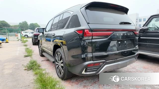 Lexus LX 2024 Черный из Китая, фото 3