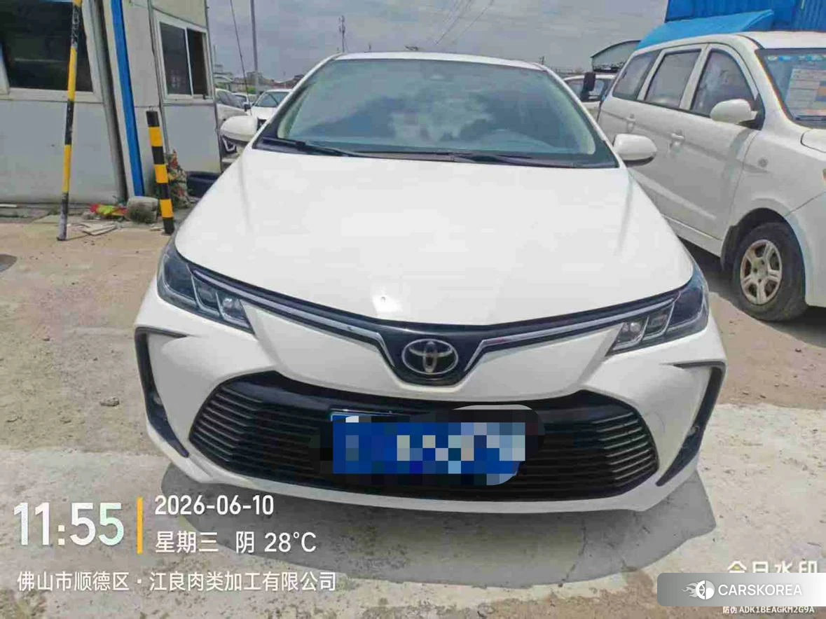 Toyota Corolla 2023 Белый из Китая, фото 3