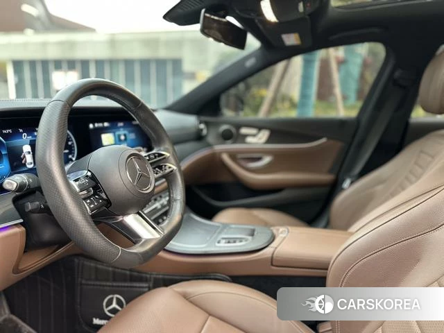 Mercedes-Benz E-class 2023 Черный из Китая, фото 4