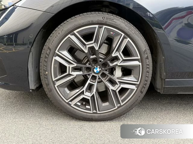 BMW 5 series id 3919219 из Китая 10
