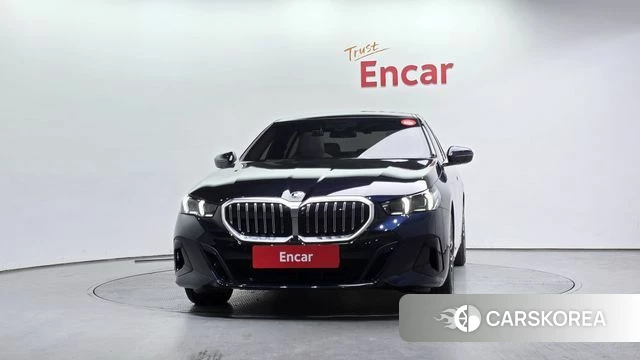 BMW 5 Series (G60) id 3891035 из Кореи 13