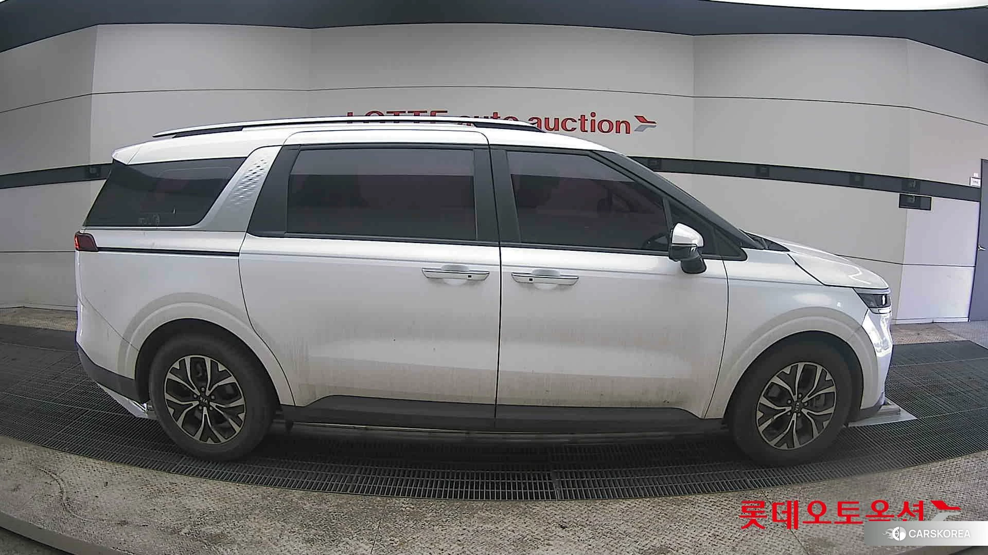 Kia Carnival id 3882122 из Кореи 23