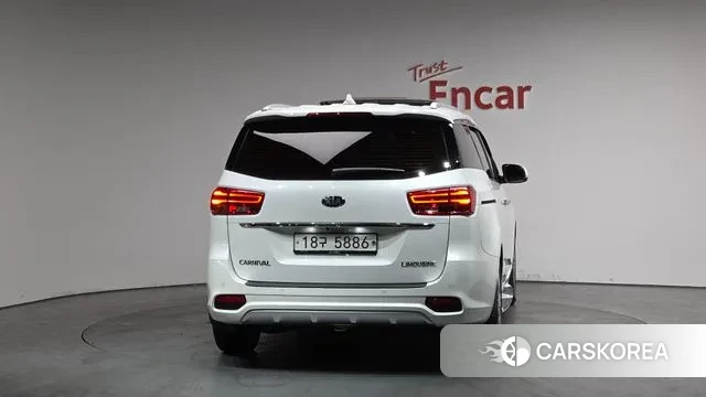 Kia The New Carnival id 3728657 из Кореи 13