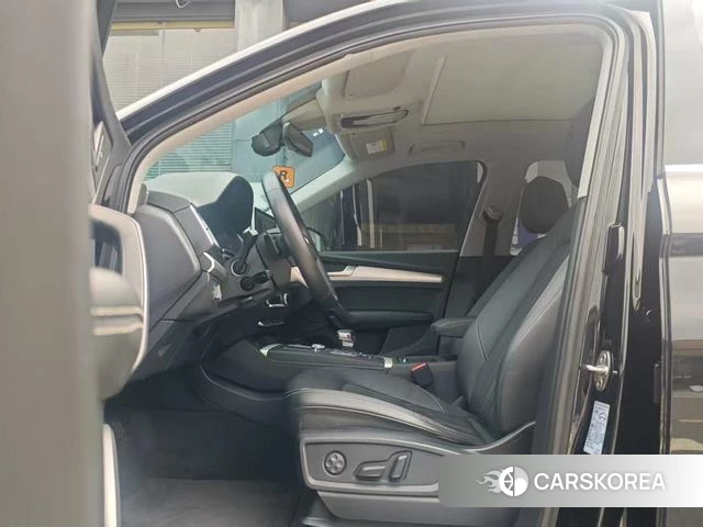 Audi Q5L id 4300348 из Китая 9
