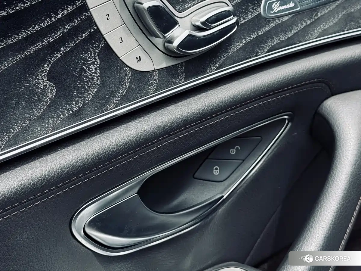 Mercedes-Benz CLS id 4601151 из Китая 23