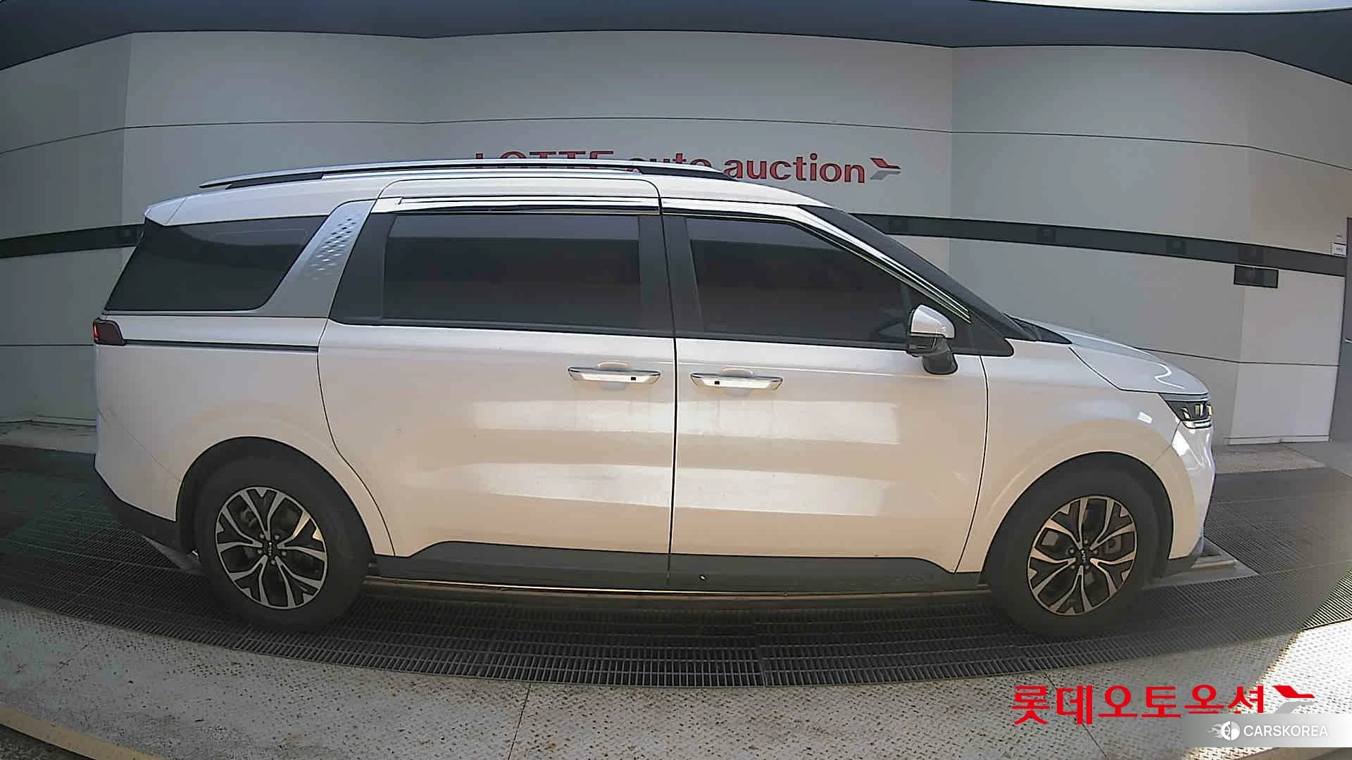 Kia Carnival id 4674182 из Кореи 23
