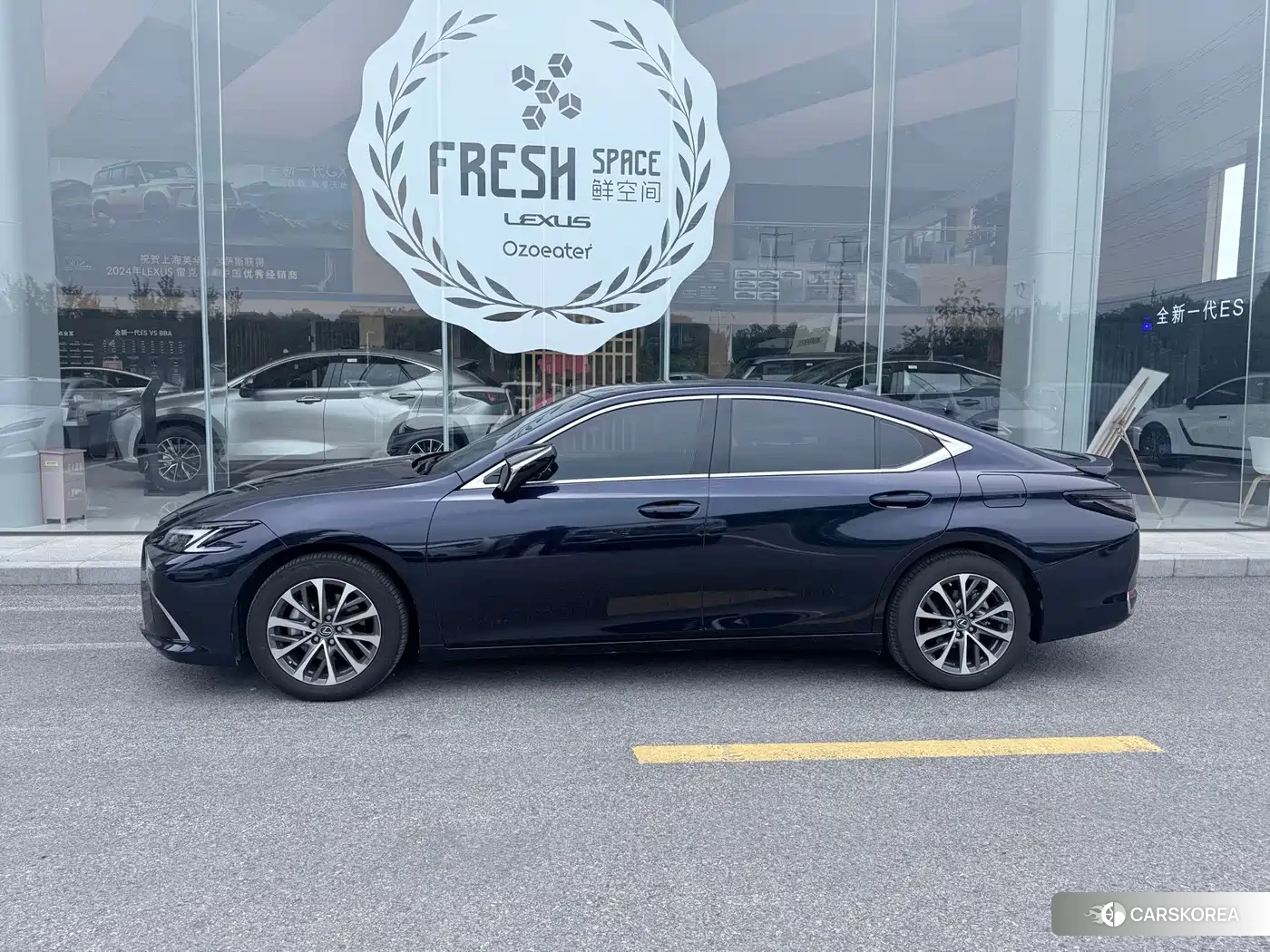 Lexus ES id 4600394 из Китая 10