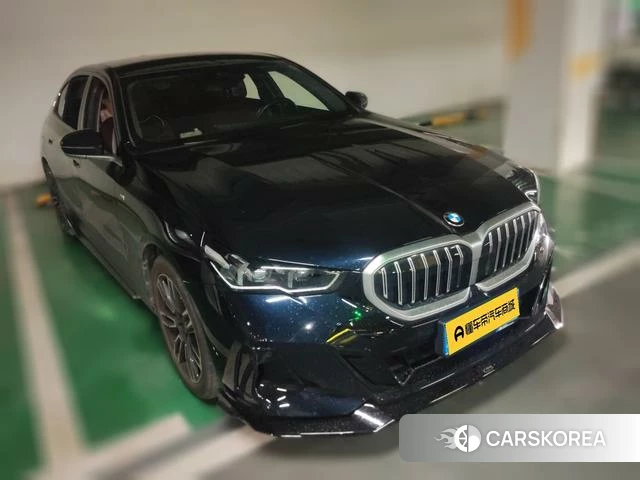 BMW 5 series 2024 Черный из Китая, фото 3
