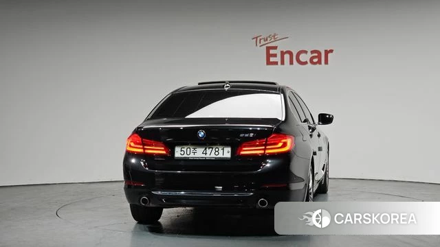 BMW 5 Series (G30) id 3801225 из Кореи 13