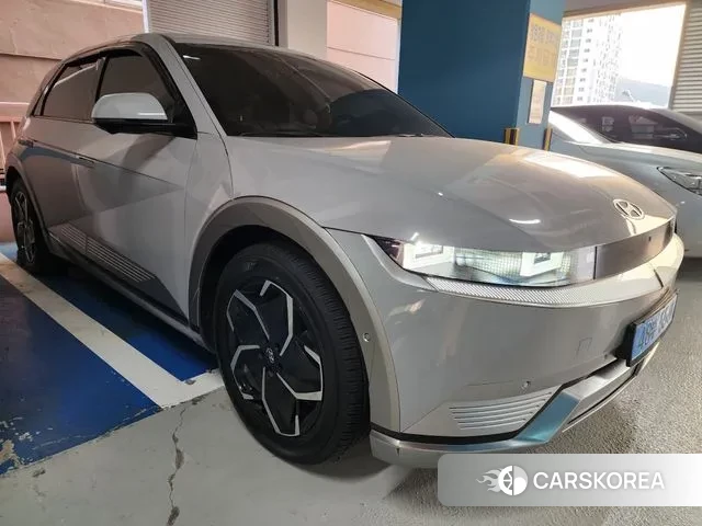 Hyundai Ionic 5 2022 Серебристо-серый из Кореи, фото 4