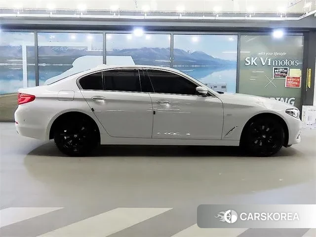 BMW 5 Series (G30) id 3695394 из Кореи 13