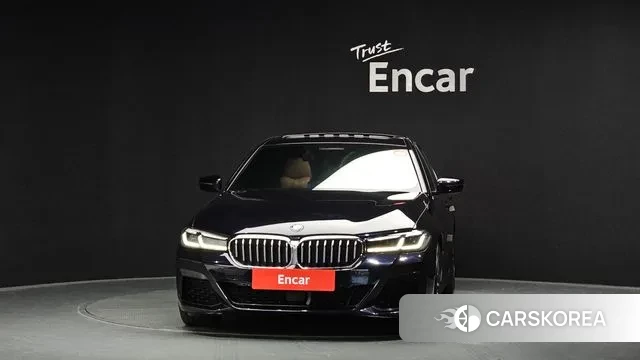 BMW 5 Series (G30) id 3349963 из Кореи 13