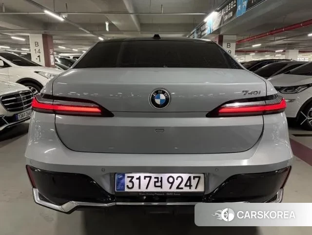 BMW 7 Series (G70) 2023 Серебристо-серый из Кореи, фото 6