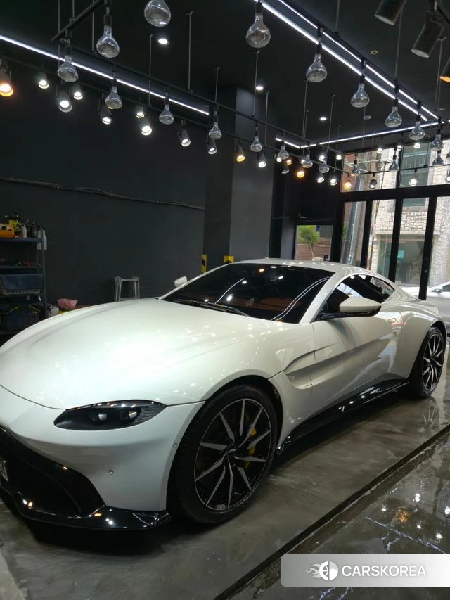 Aston Martin Vantage 2nd Generation 2019 Белый из Кореи, фото 3