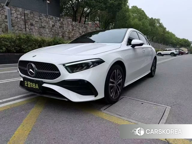 Mercedes-Benz Class A 2023 Белый из Китая, фото 3