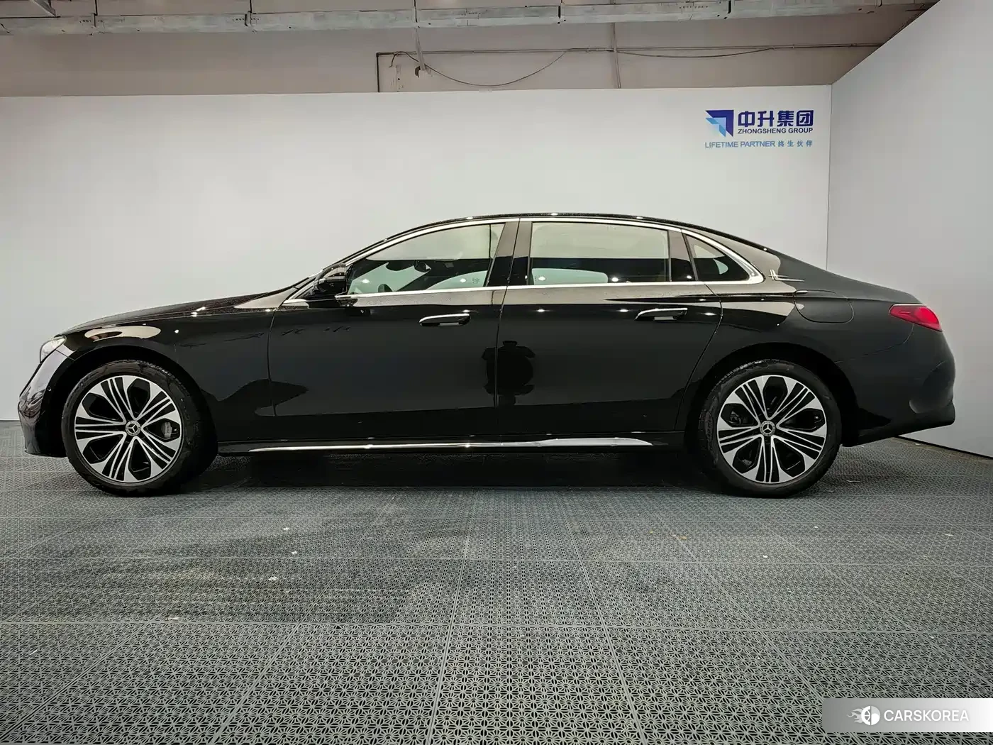 Mercedes-Benz E-class New Energy id 4547432 из Китая 12